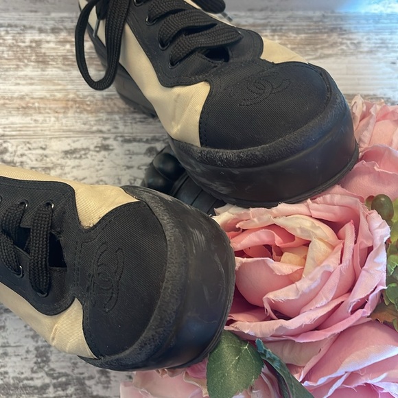 Vintage Chanel Sneakers - Picture 7 of 15